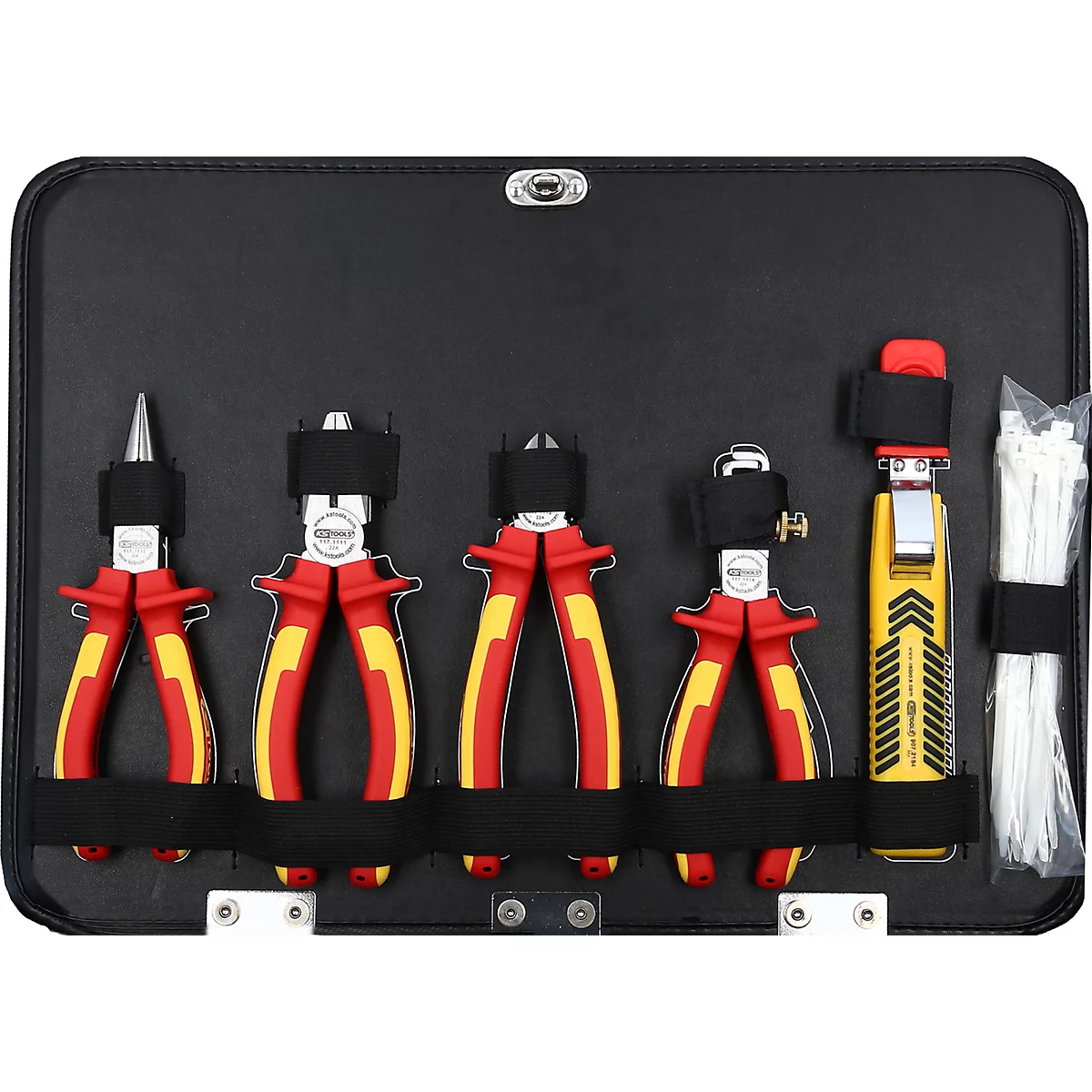 Werkzeugkoffer mit verschiedenen Zangen und Werkzeugen, rot-gelb, auf schwarzem Hintergrund.